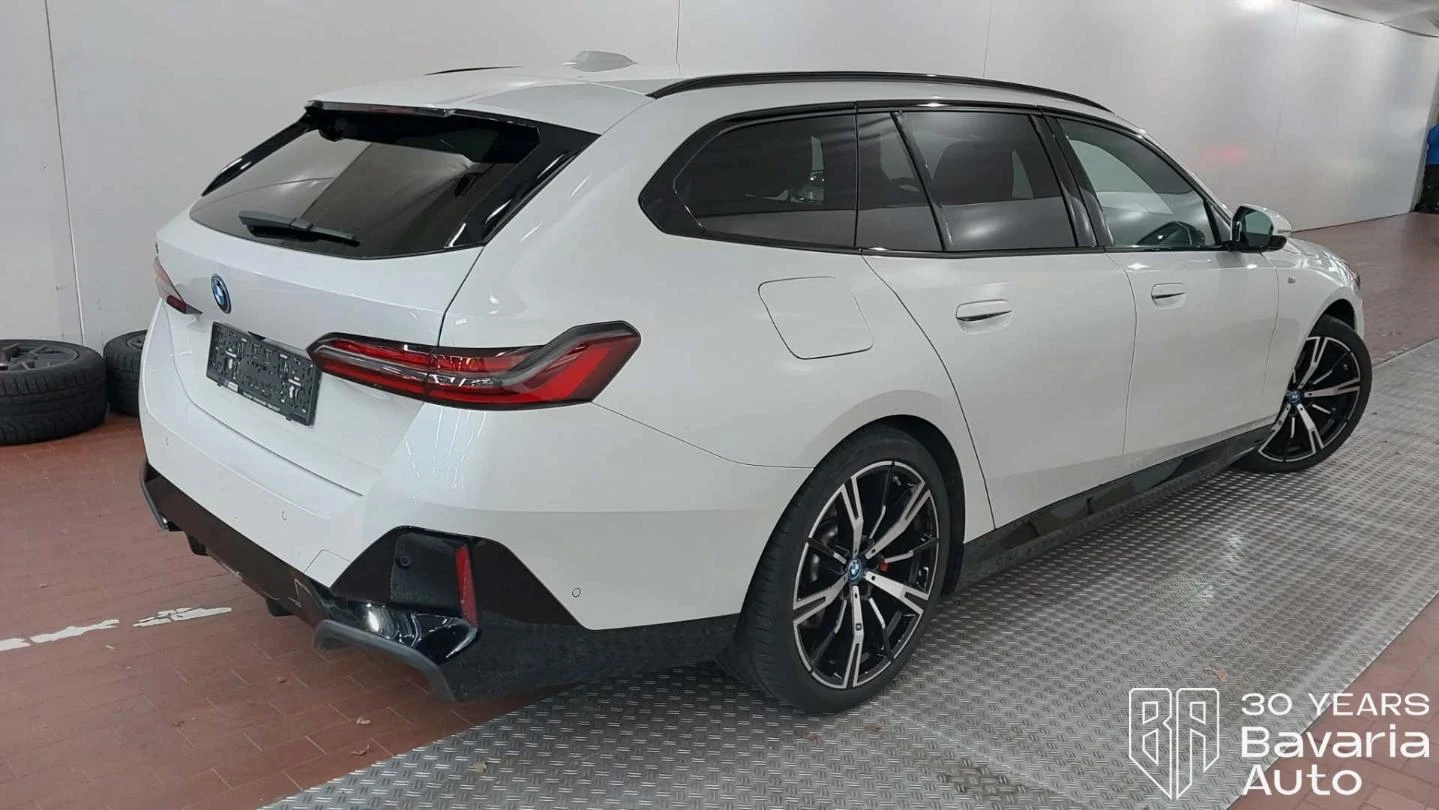 BMW i5 40 eDrive Touring M Sport Paket  | Mobile.bg   3