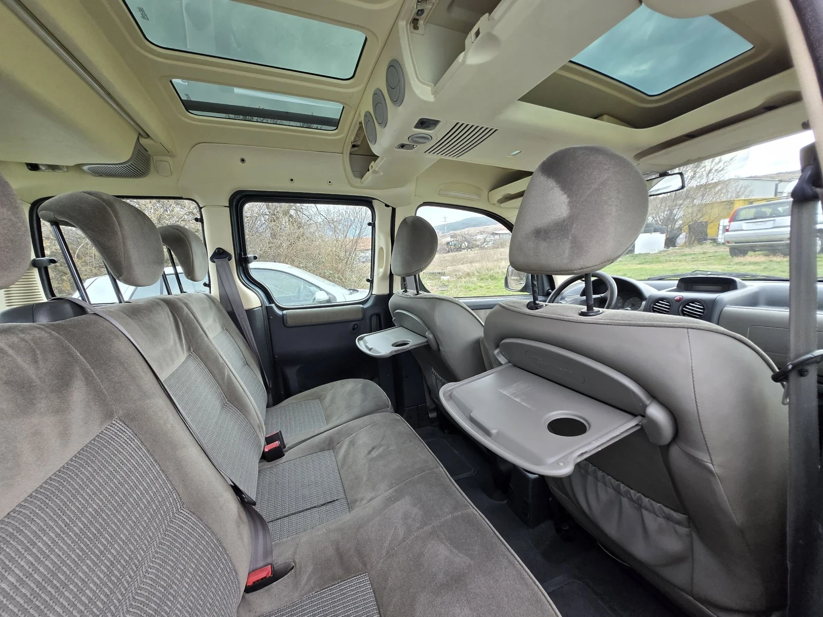 Citroen Berlingo 1.6 ГАЗОВ ИНЖЕКЦИОН BRC , снимка 8 - Автомобили и джипове - 53890944