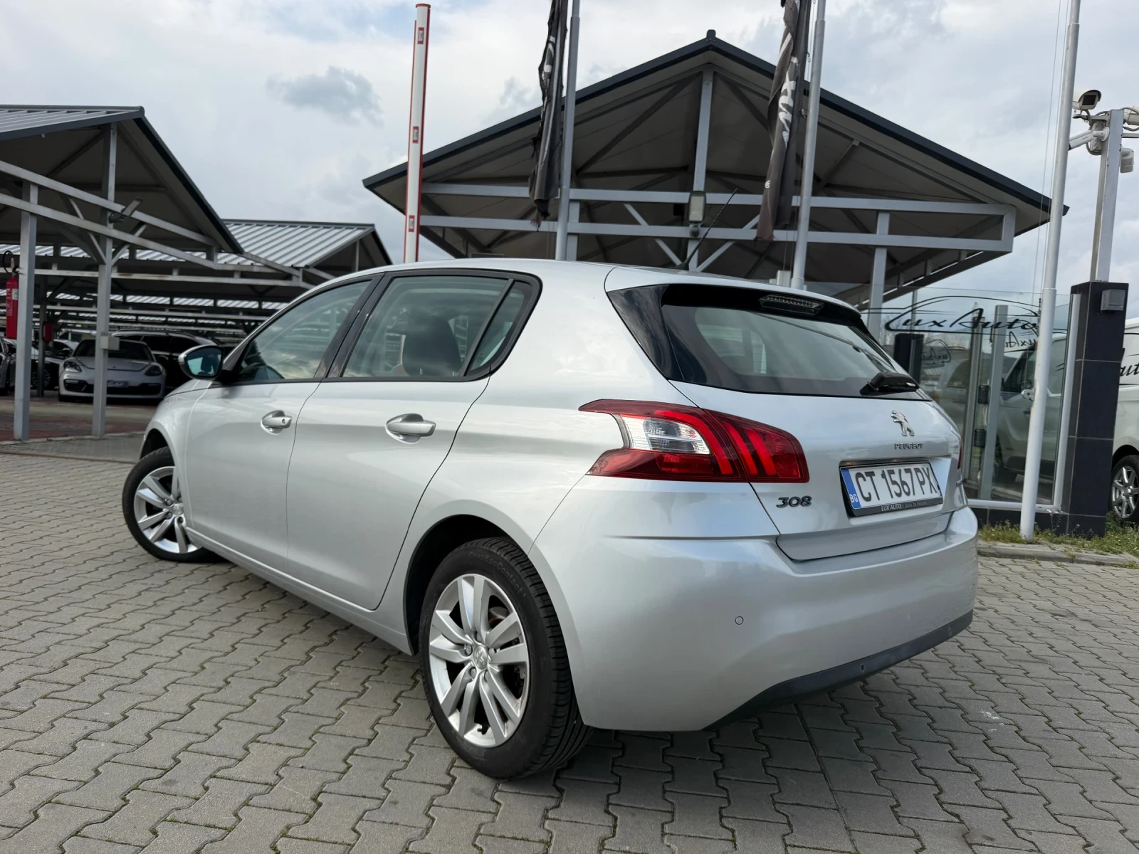 Peugeot 308 1.6HDI#NAVI#АВТОПИЛОТ#НАПЪЛНО ОБСЛУЖЕН ДВГ#ПЕРФЕКТ, снимка 6 - Автомобили и джипове - 54045685