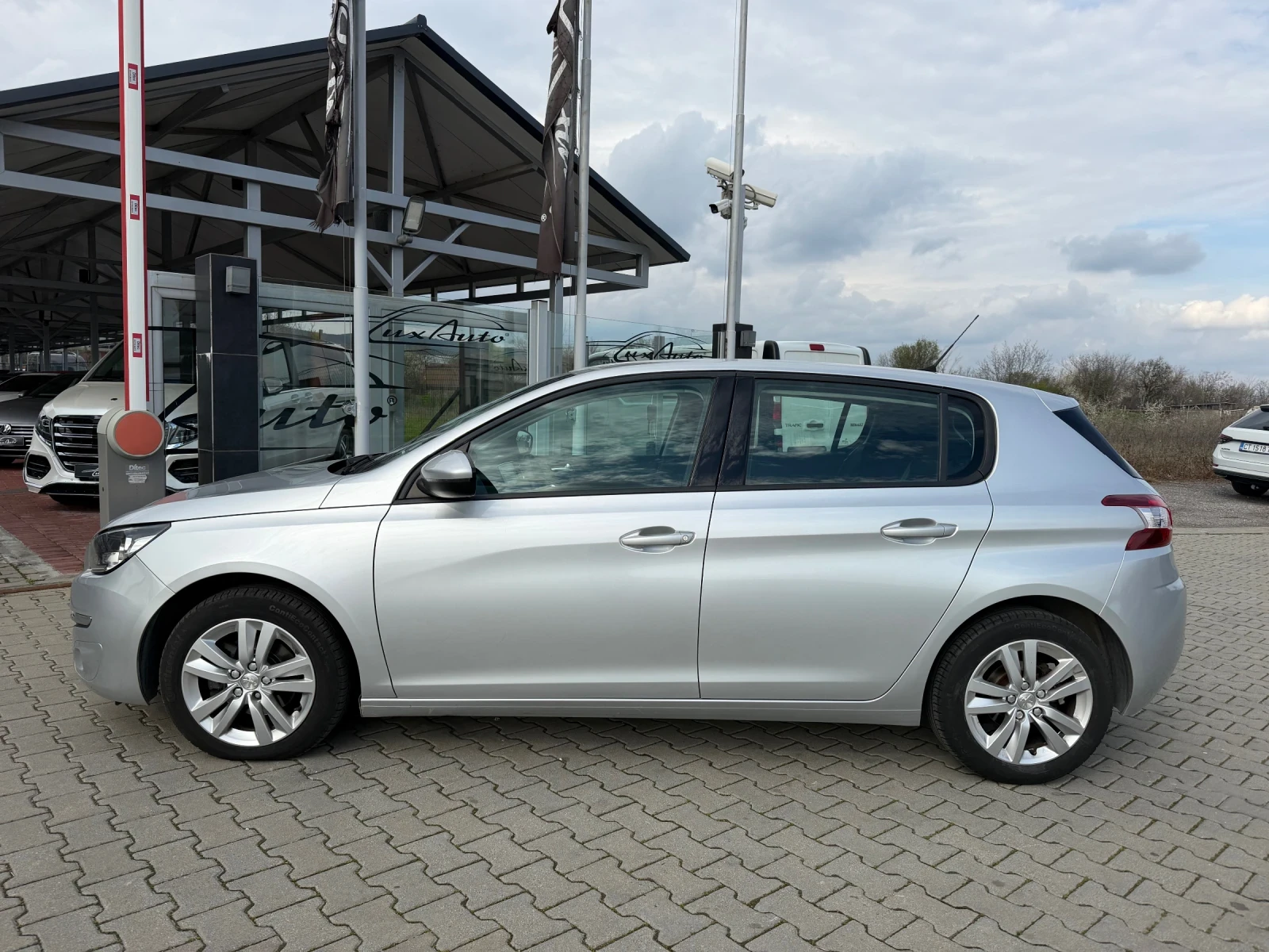 Peugeot 308 1.6HDI#NAVI#АВТОПИЛОТ#НАПЪЛНО ОБСЛУЖЕН ДВГ#ПЕРФЕКТ, снимка 7 - Автомобили и джипове - 54045685