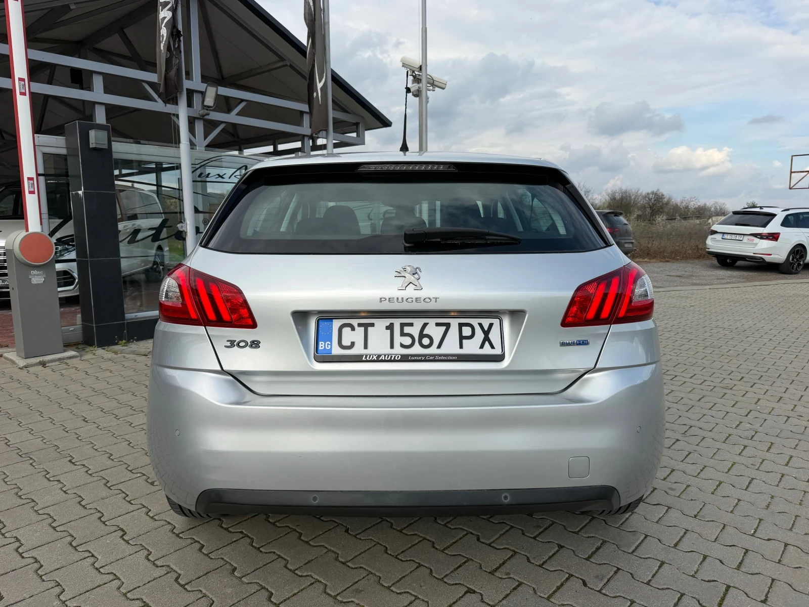 Peugeot 308 1.6HDI#NAVI#АВТОПИЛОТ#НАПЪЛНО ОБСЛУЖЕН ДВГ#ПЕРФЕКТ, снимка 4 - Автомобили и джипове - 54045685