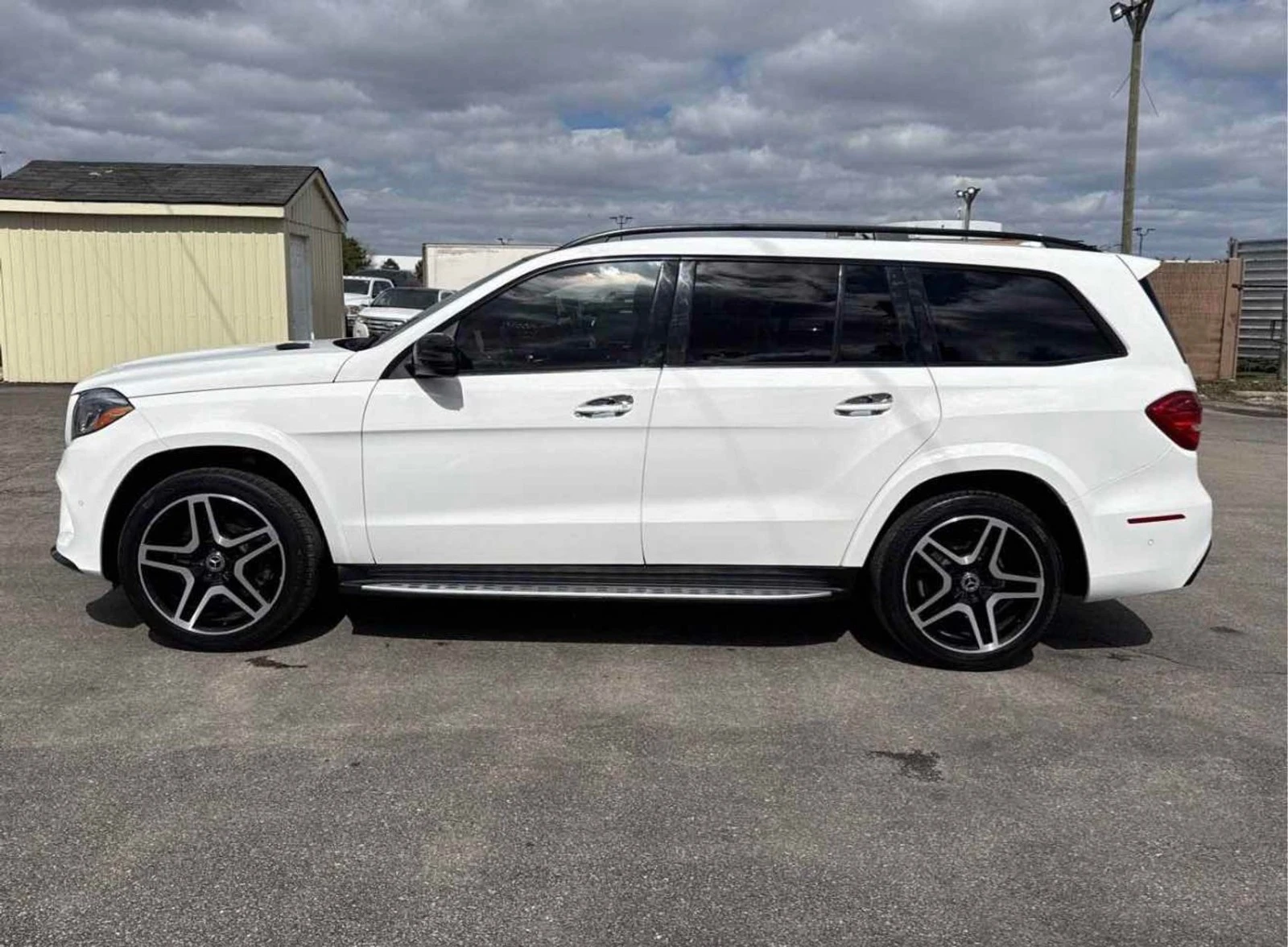 Mercedes-Benz GLS 450 AWD * АвтоКредит* (ЦЕНА ДО БГ), снимка 2 - Автомобили и джипове - 54528551