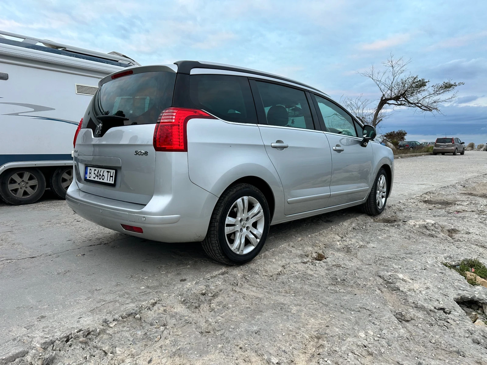 Peugeot 5008 Allure , снимка 3 - Автомобили и джипове - 54723788
