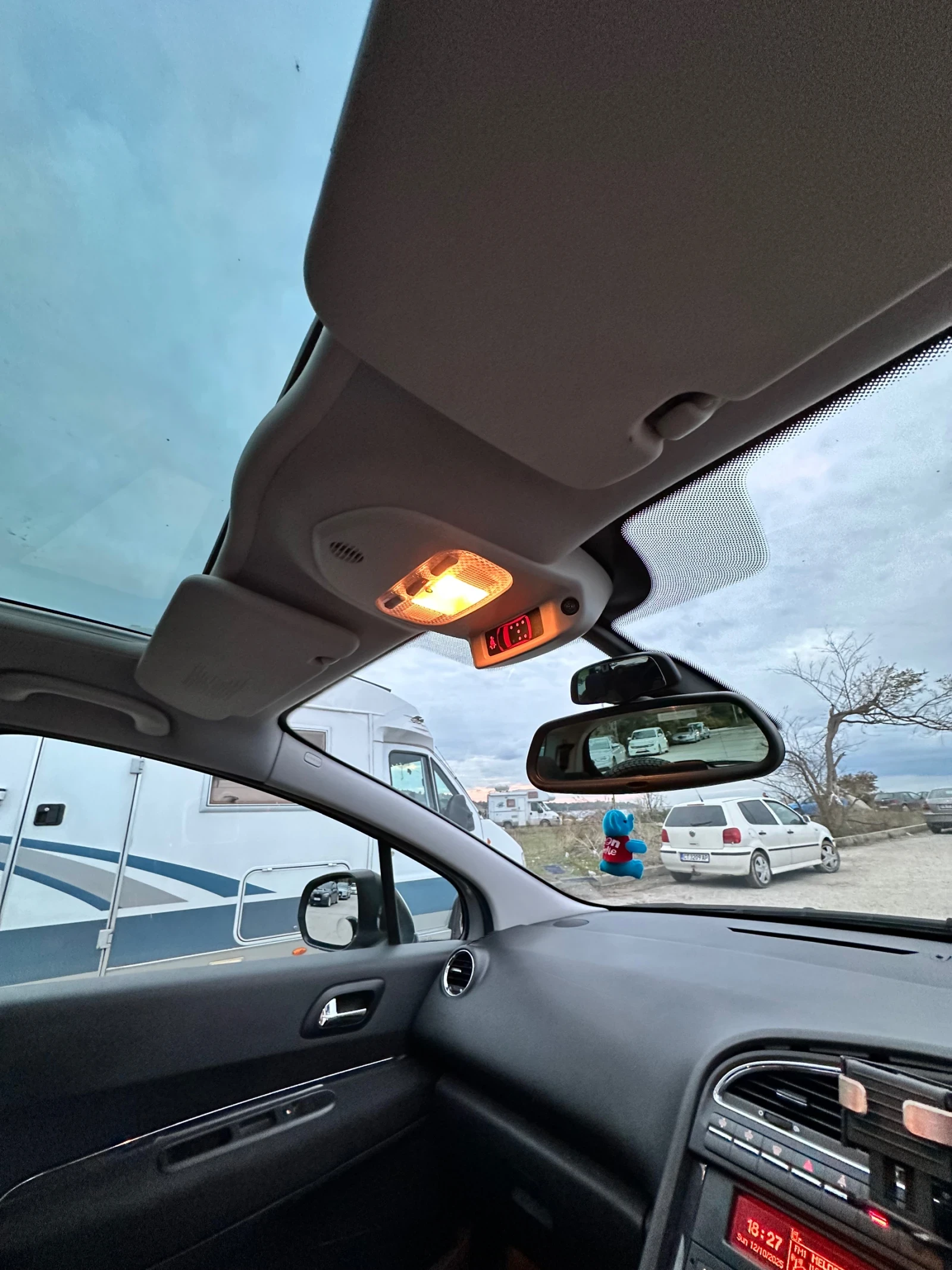 Peugeot 5008 Allure , снимка 8 - Автомобили и джипове - 54723788