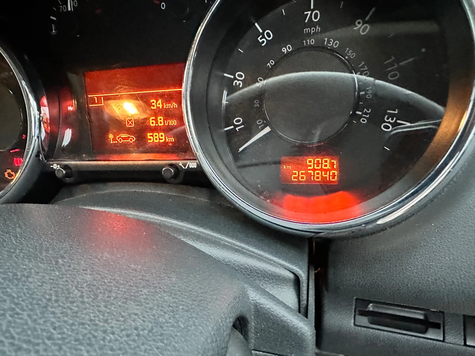 Peugeot 5008 Allure , снимка 6 - Автомобили и джипове - 54723788