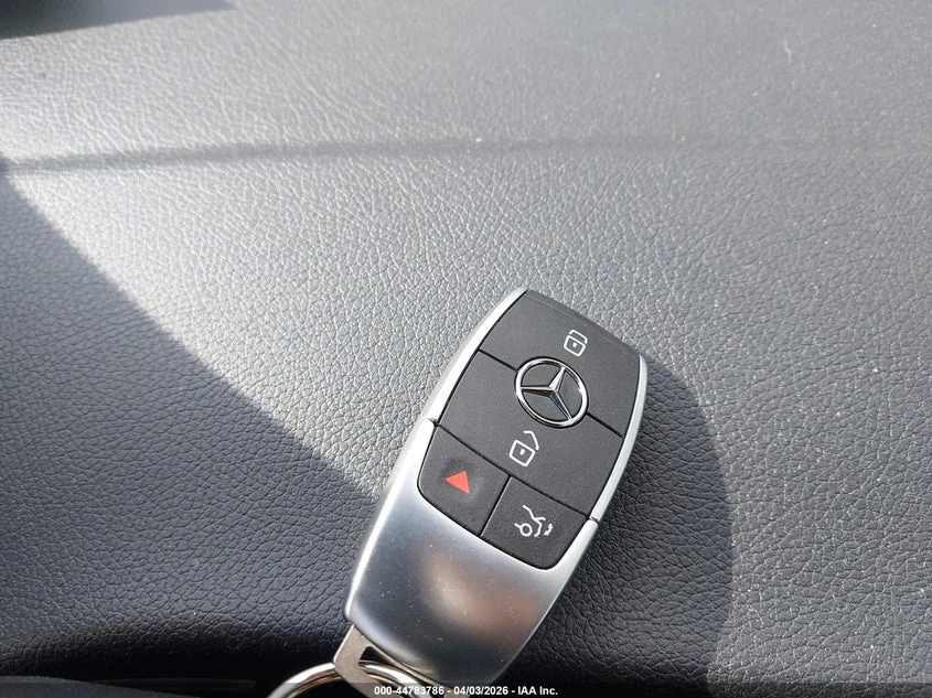 Mercedes-Benz EQB 300 Suv 4Matic, снимка 11 - Автомобили и джипове - 54829444