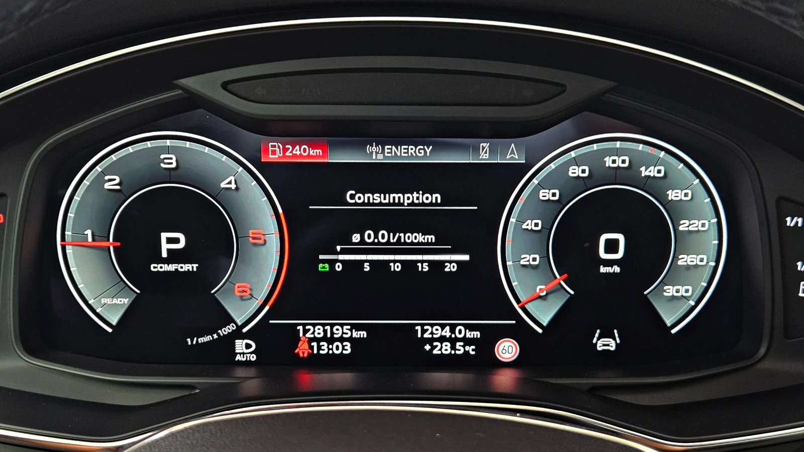 Audi A6 MATRIX/DISTRONIC/DIGITAL/CAMERA/MEMORY/CAR PLAY/LI, снимка 9 - Автомобили и джипове - 54945032