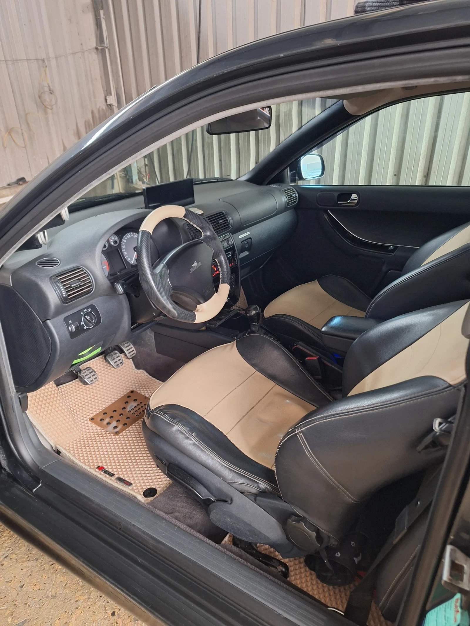 Audi A3 1.8 T quattro , снимка 17 - Автомобили и джипове - 55093025