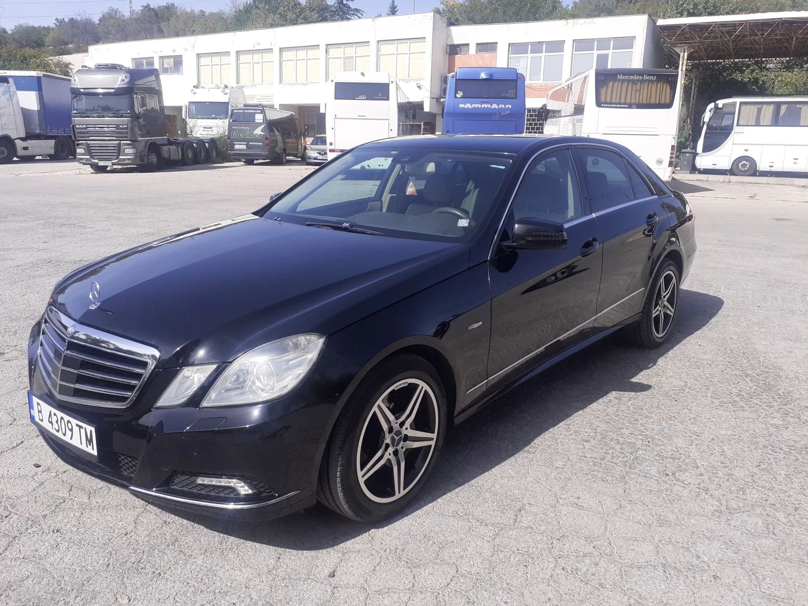 Mercedes-Benz E 350, снимка 4 - Автомобили и джипове - 55477186