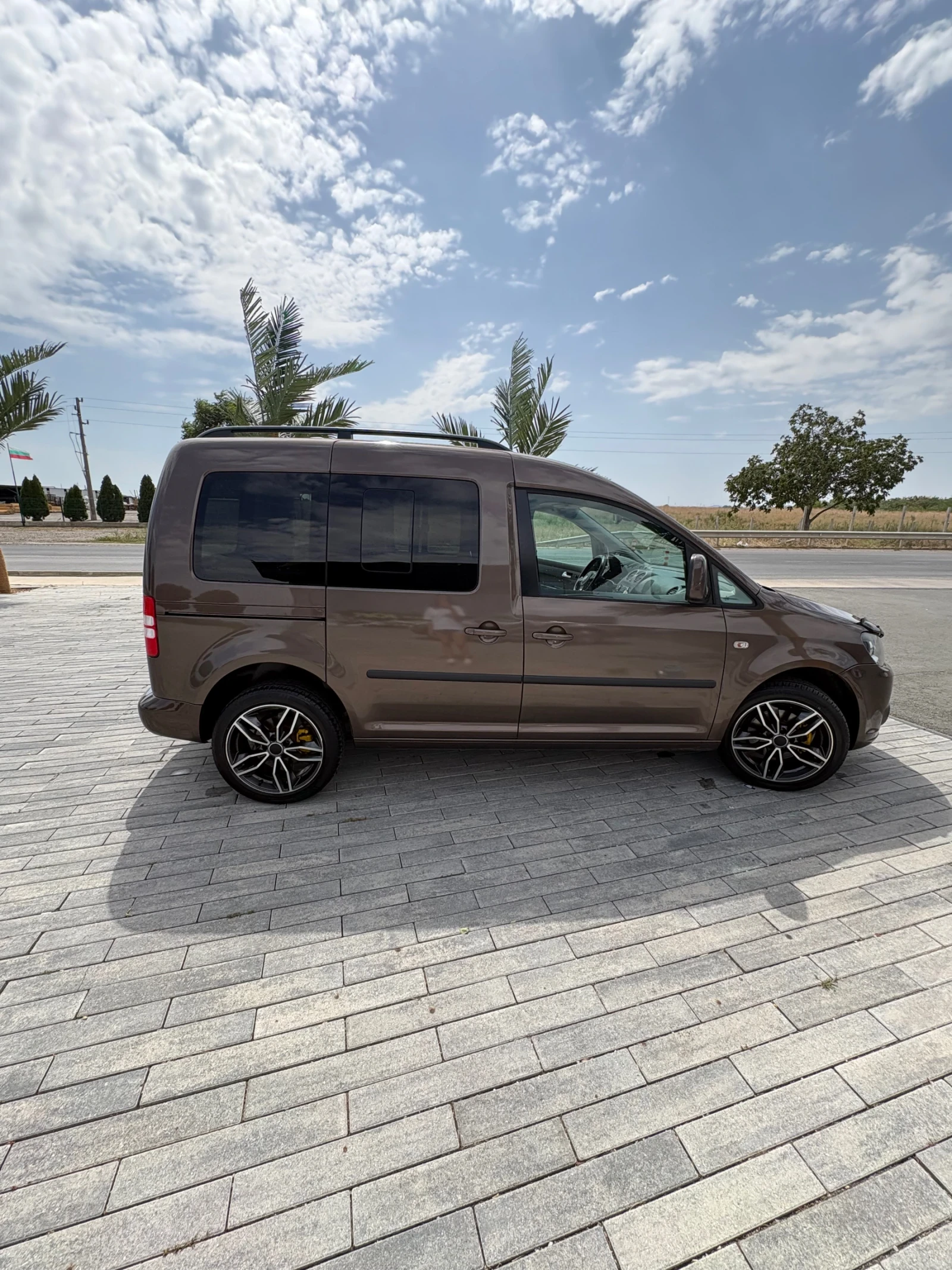 VW Caddy, снимка 3 - Автомобили и джипове - 55875519