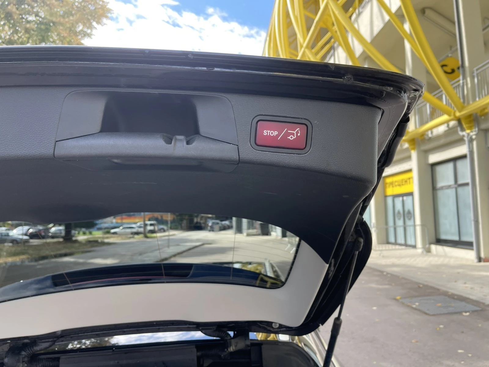 Mercedes-Benz C 300 e Airmatic Burmester Distronic+ Plug-in Hybrid, снимка 7 - Автомобили и джипове - 56054083