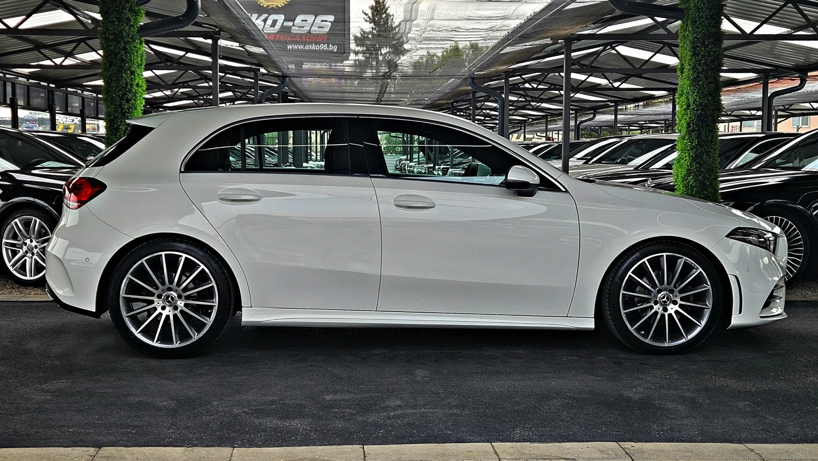 Mercedes-Benz A 180 AMG/GERMANY/PANO/VIRTUAL/LINE ASSYST/ПОДГРЕВ/LIZIN, снимка 4 - Автомобили и джипове - 56221174