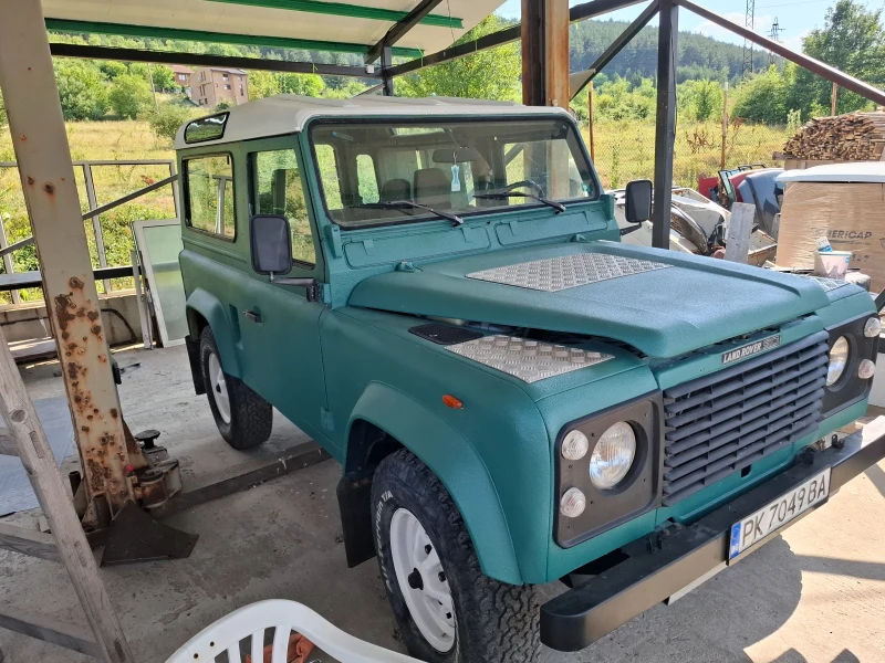 Land Rover Defender 2.5 TD, снимка 4 - Автомобили и джипове - 51150952