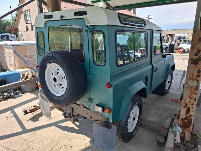 Land Rover Defender 2.5 TD, снимка 5 - Автомобили и джипове - 51150952
