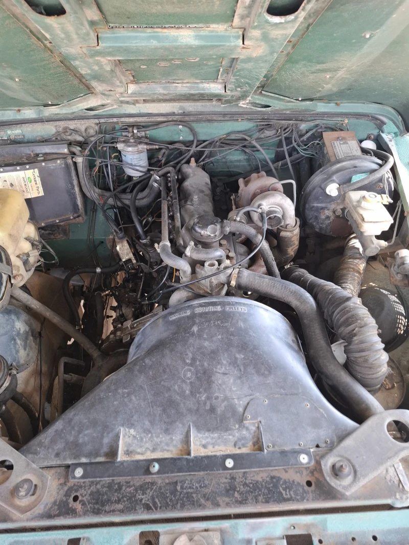 Land Rover Defender 2.5 TD, снимка 10 - Автомобили и джипове - 51150952