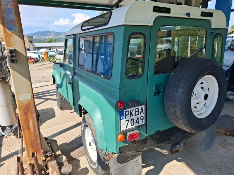 Land Rover Defender 2.5 TD, снимка 6 - Автомобили и джипове - 51150952