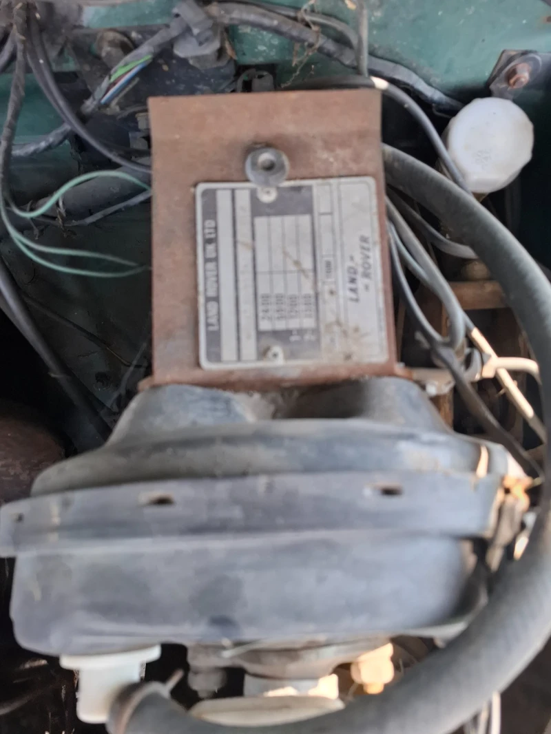 Land Rover Defender 2.5 TD, снимка 9 - Автомобили и джипове - 51150952