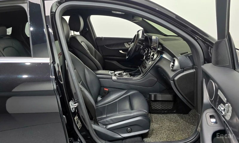 Mercedes-Benz GLC 300, снимка 11 - Автомобили и джипове - 52900134
