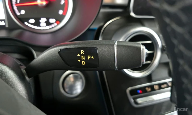 Mercedes-Benz GLC 300, снимка 9 - Автомобили и джипове - 52900134