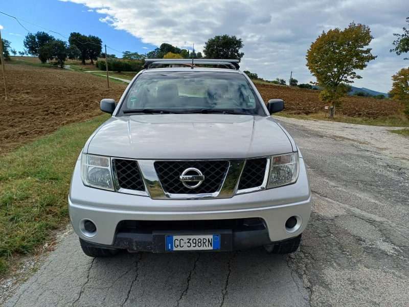 Nissan Navara 2.5/170, снимка 6 - Автомобили и джипове - 52902641