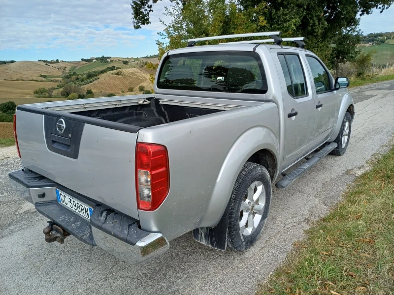 Nissan Navara 2.5/170, снимка 3 - Автомобили и джипове - 52902641