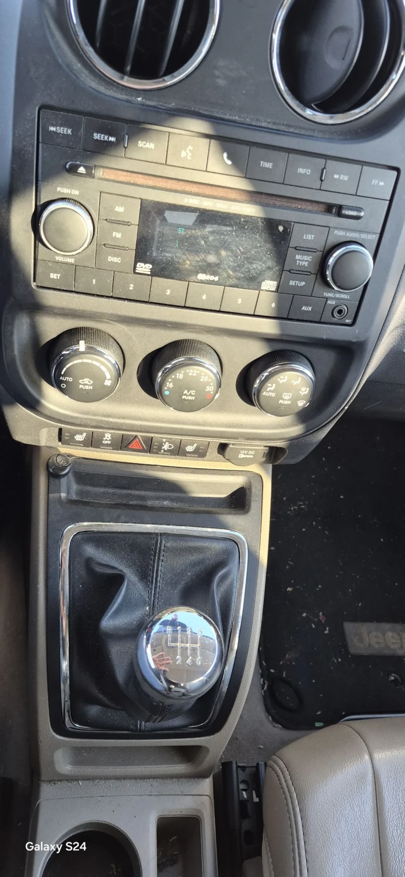 Jeep Compass 2.2 D 4x4 Evro 5, снимка 9 - Автомобили и джипове - 52918312