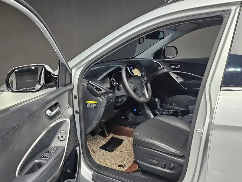 Hyundai Santa fe 2.0 , снимка 11 - Автомобили и джипове - 54256618