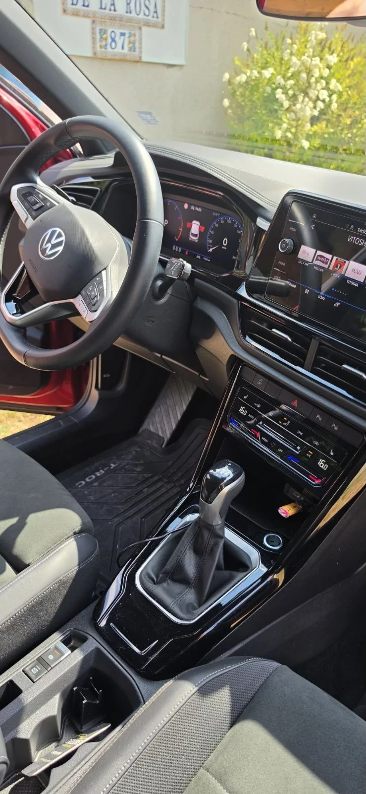 VW T-Roc STYLE DSG, �������� �� 04.2029, ����� ������ ����� | Mobile.bg � ����������� 6
