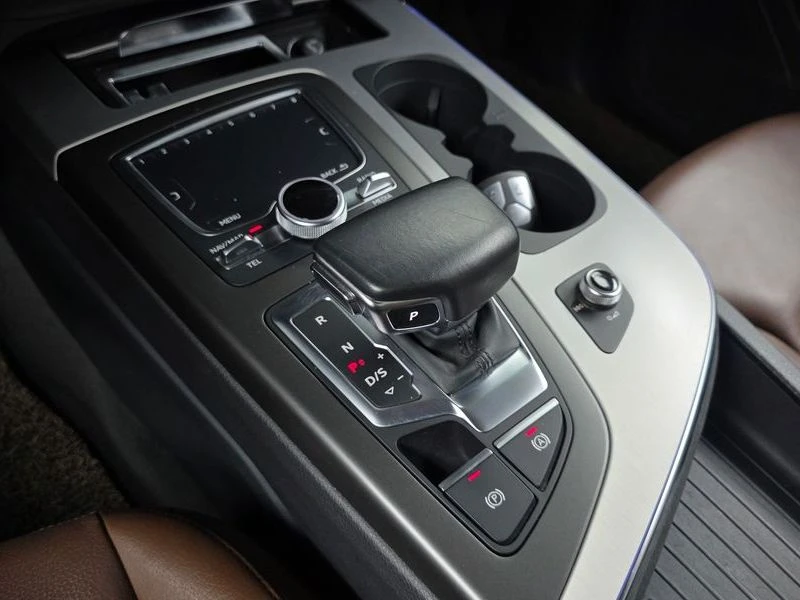 Audi Q7 2.0 CYM Automatic, снимка 10 - Автомобили и джипове - 55462851