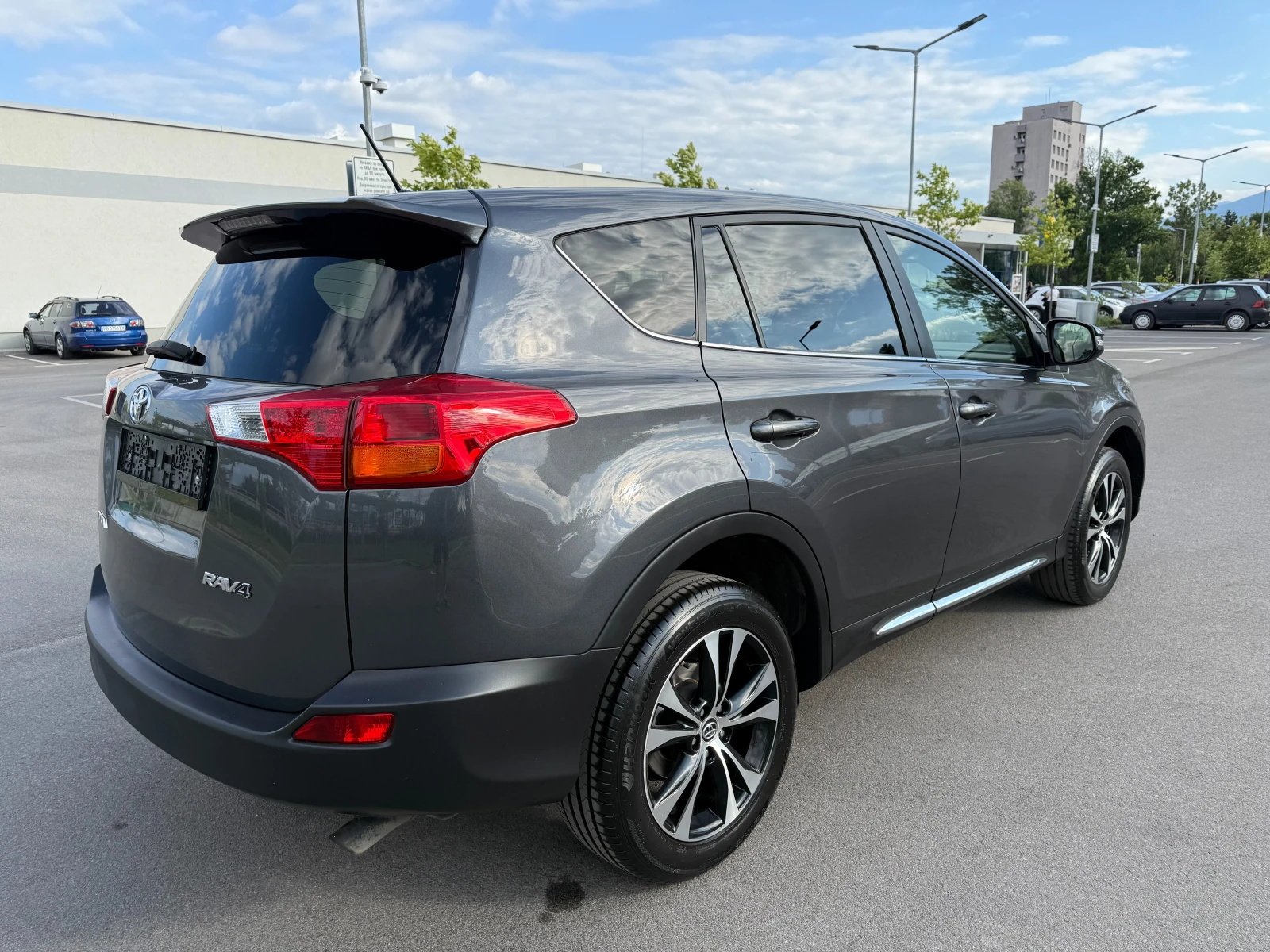 Toyota Rav4 2.0D4D* NAVI* КАМЕРА* КОЖА С АЛКАНТАРА* FULL*  - изображение 4