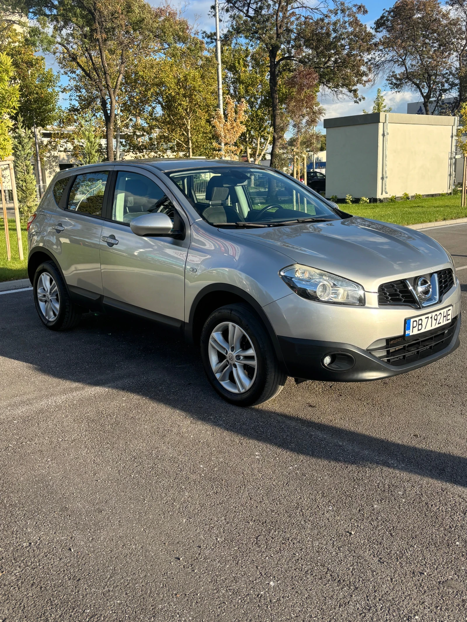 Nissan Qashqai 2.0i   /  /44/ | Mobile.bg   2