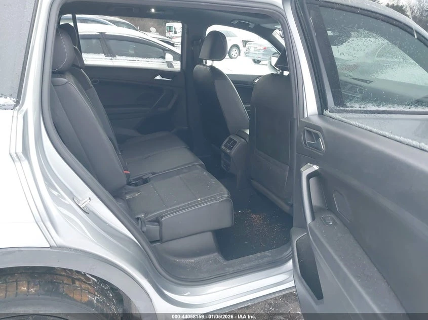 VW Tiguan 2l Volkswagen 2.0T Se/2.0T Se R-Line Black/2.0T Se | Mobile.bg � ����������� 8