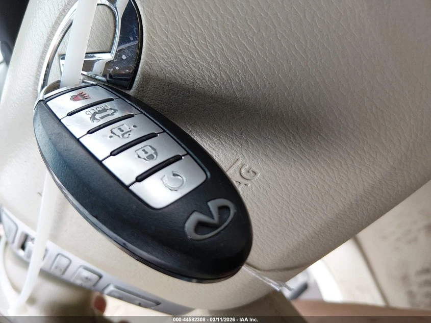 Infiniti QX80 5.6l, снимка 11 - Автомобили и джипове - 54141586