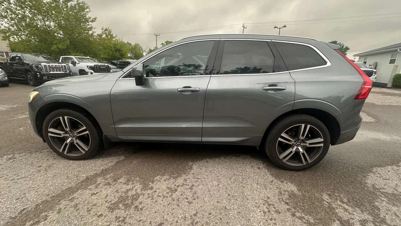 Volvo XC60 MOMENTUM * ПОДГРЕВИ* КАМЕРА* ПАНОРАМА* , снимка 4 - Автомобили и джипове - 55310212