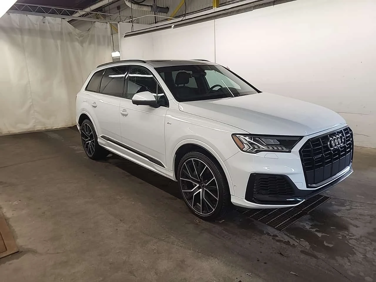 Audi Q7 * PROGRESSIV * CARFAX * Без инциднети * , снимка 2 - Автомобили и джипове - 55610375