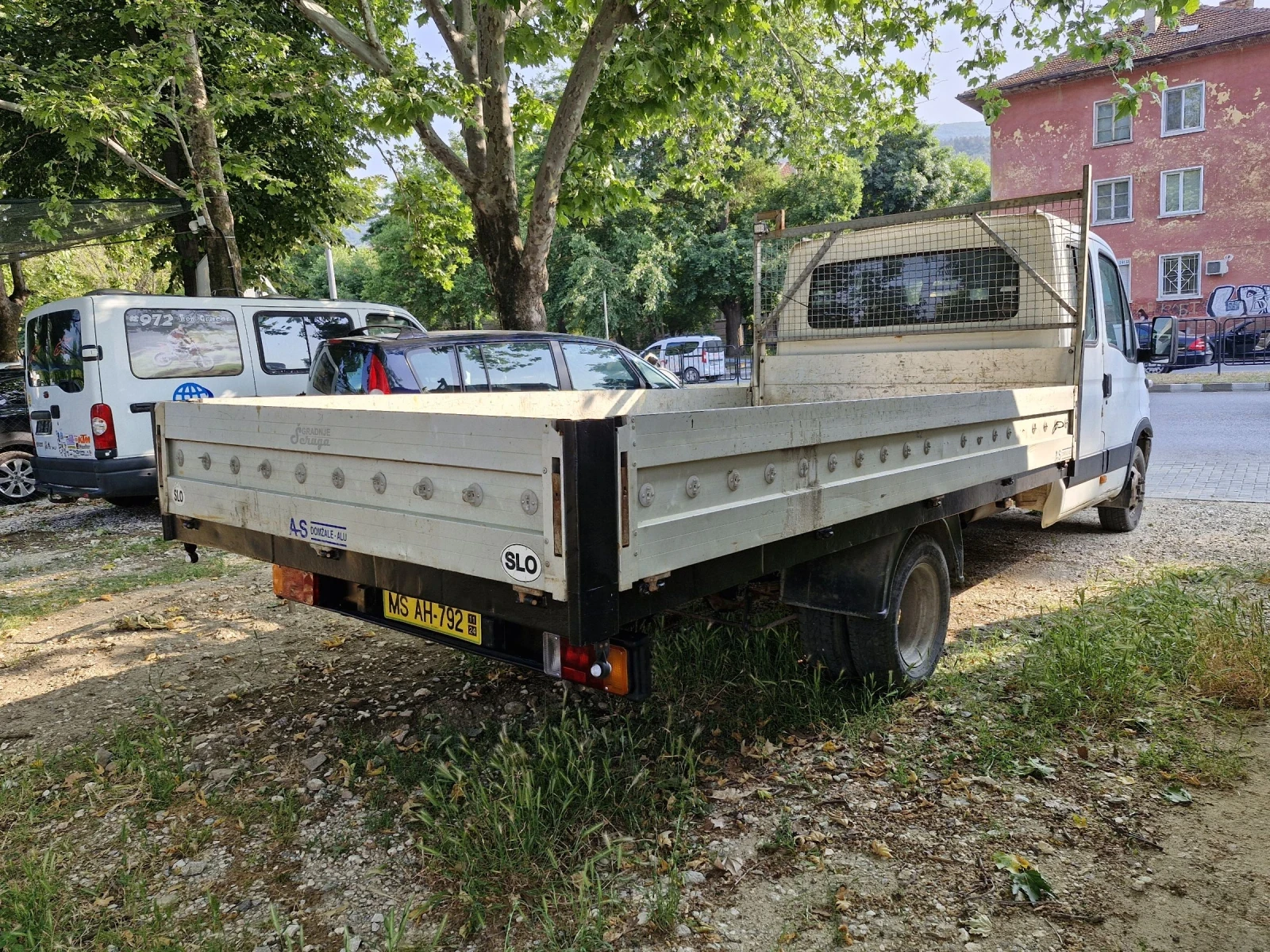 Iveco 35c13 2.8 дизел 126к.с. 4м каса 7 местна двойни гуми  - изображение 4
