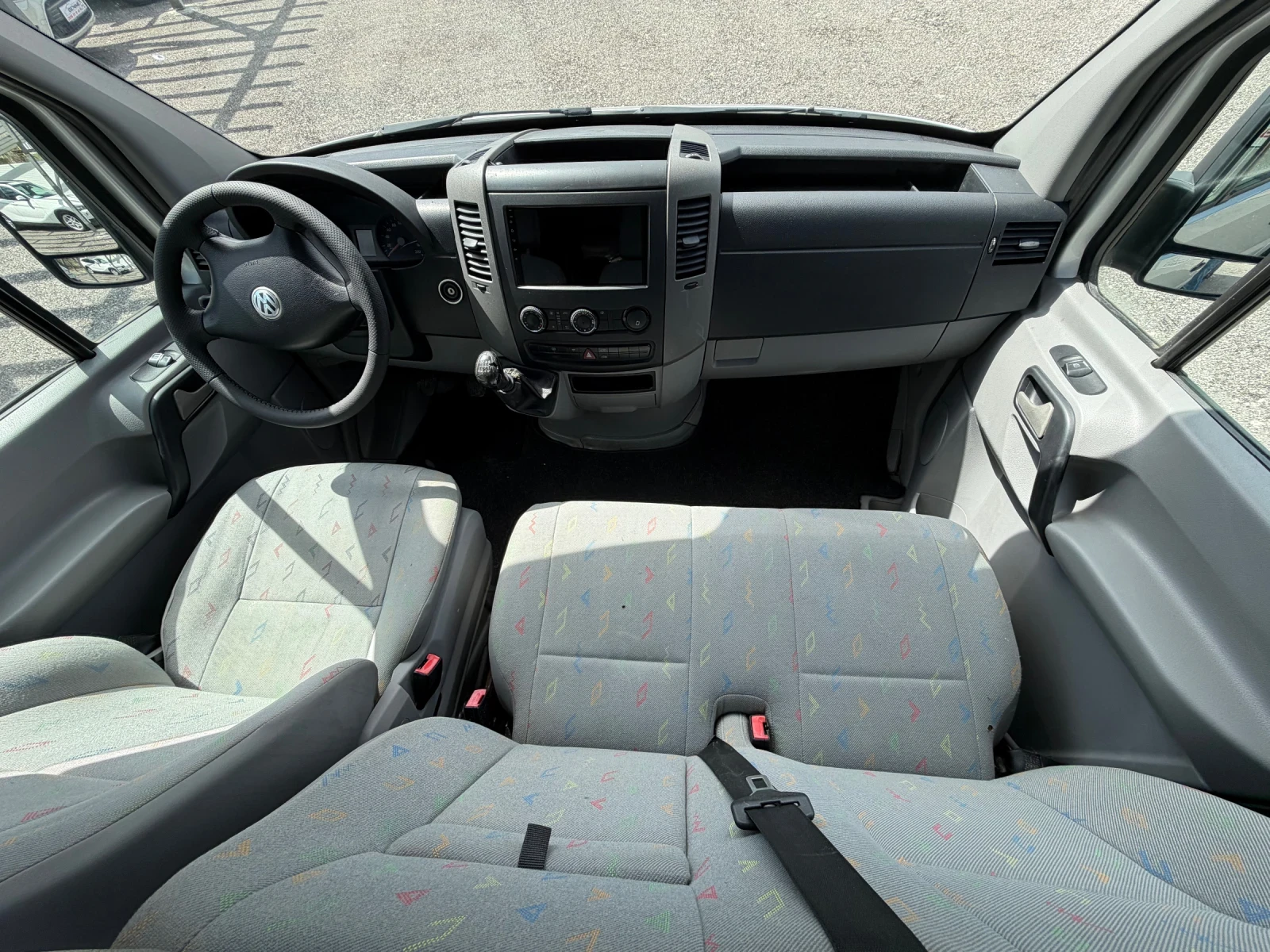 VW Crafter 2.5TDI* 136k.c.* CAR PLAY* NAVI* KLIMA* , снимка 12 - Бусове и автобуси - 54121688