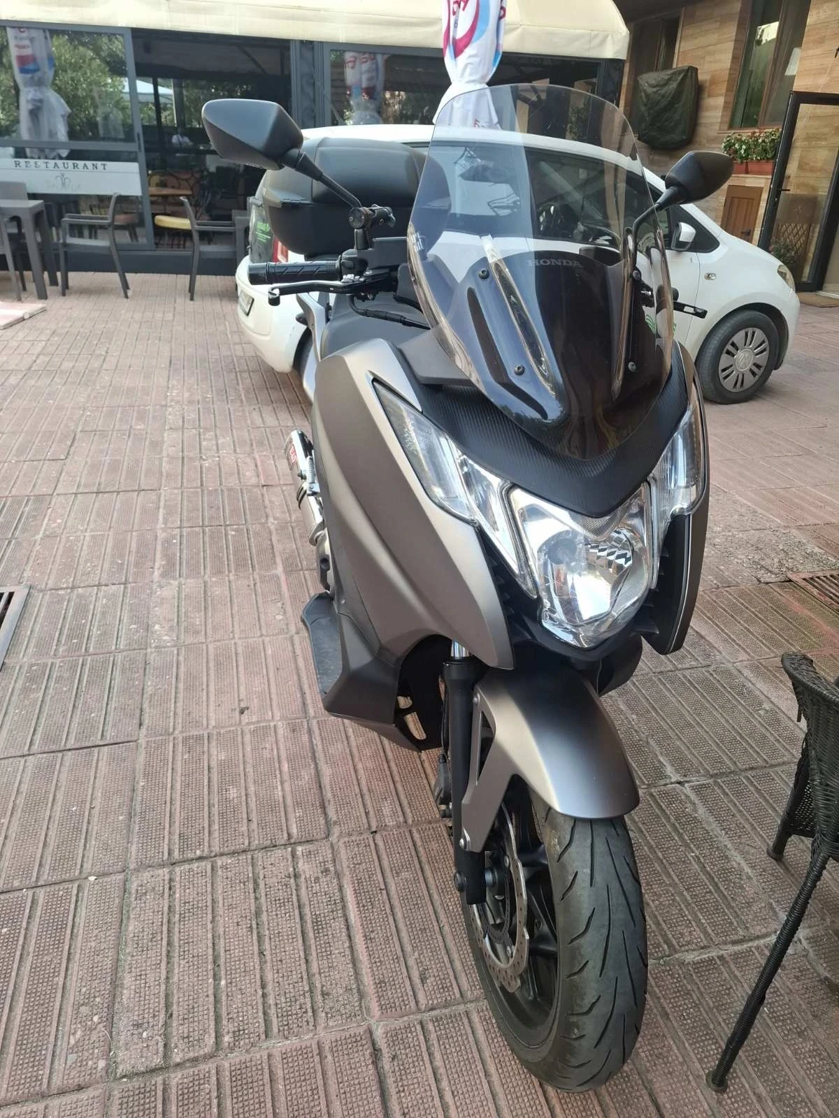 Honda Integra 750