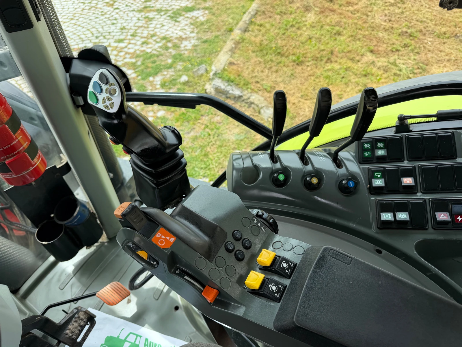 Трактор Claas ARION 620 С ТОВАРАЧ ЛИЗИНГ, снимка 15 - Селскостопанска техника - 53884963