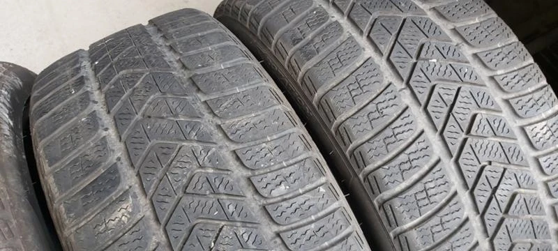 Гуми Зимни 245/40R18, снимка 3 - Гуми и джанти - 32927278