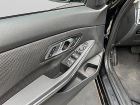 BMW 320 xDrive Седан, снимка 10