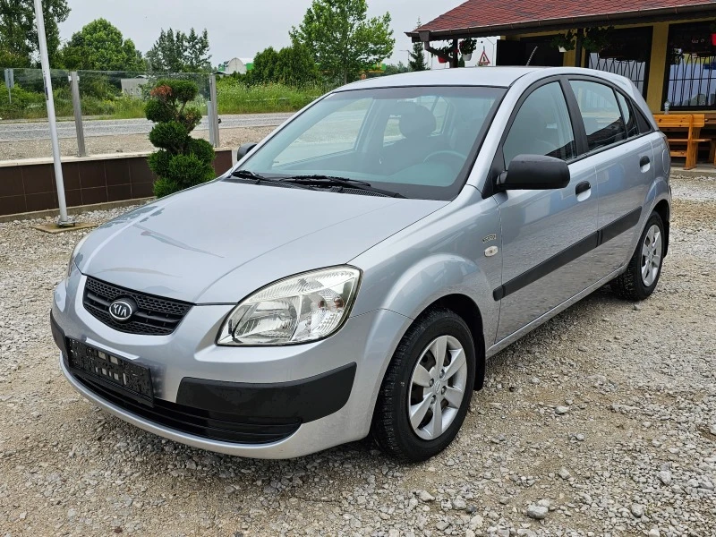 Kia Rio 1.4i КЛИМАТИК РЕАЛНИ КИЛОМЕТРИ, снимка 1 - Автомобили и джипове - 41142728