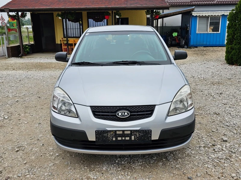 Kia Rio 1.4i КЛИМАТИК РЕАЛНИ КИЛОМЕТРИ, снимка 8 - Автомобили и джипове - 41142728