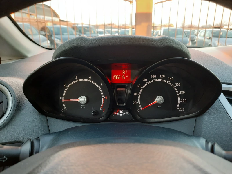 Ford Fiesta 1.25i, снимка 11 - Автомобили и джипове - 48499661