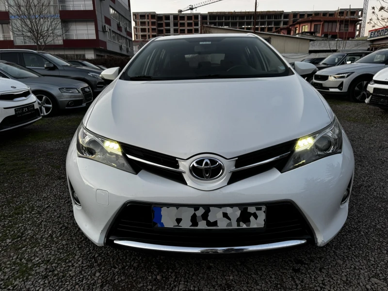 Toyota Auris 1.4 D4D, снимка 1 - Автомобили и джипове - 48537063