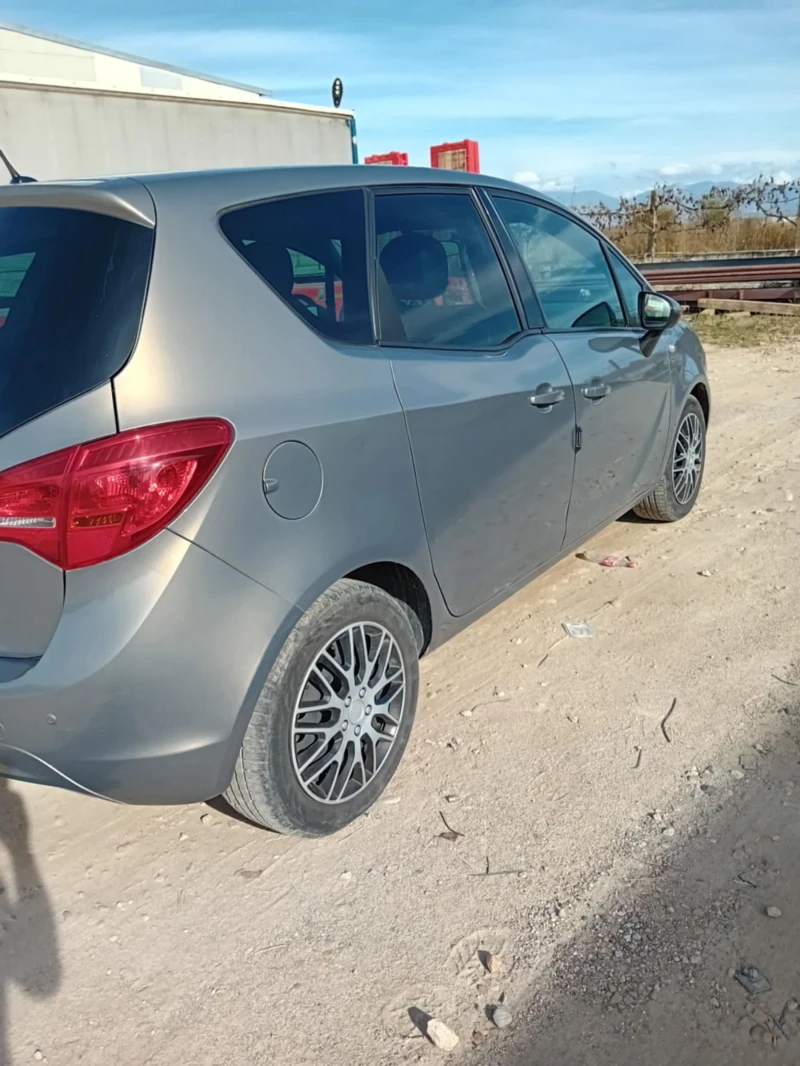 Opel Meriva, снимка 4 - Автомобили и джипове - 52455052