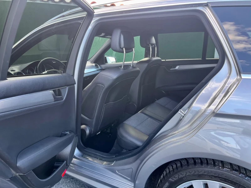 Mercedes-Benz C 250 4Matic AMG SWISS Harma-Kardon Памет ЛИЗИНГ, снимка 7 - Автомобили и джипове - 52483819