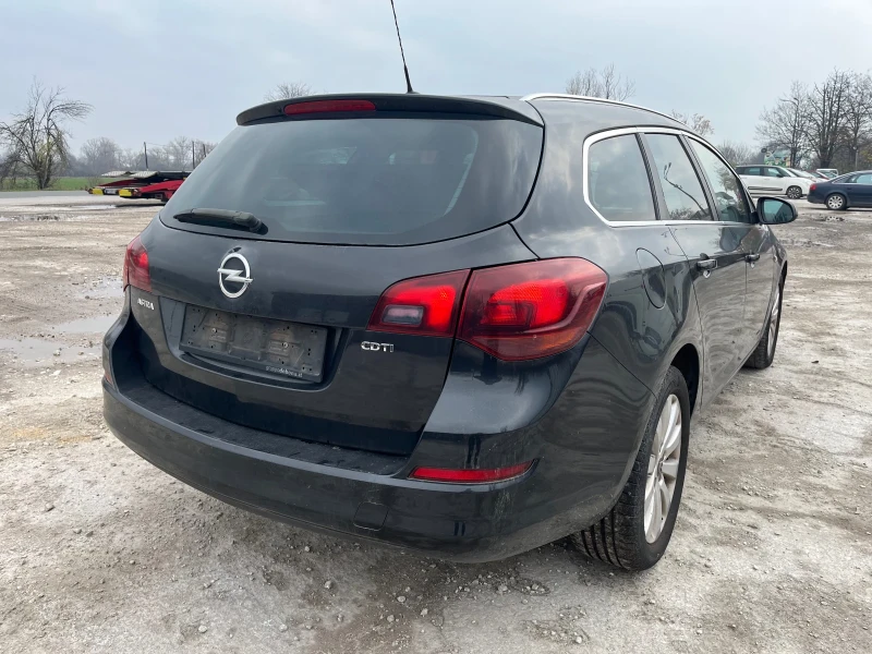Opel Astra 1.7 CDTI, снимка 4 - Автомобили и джипове - 52652023