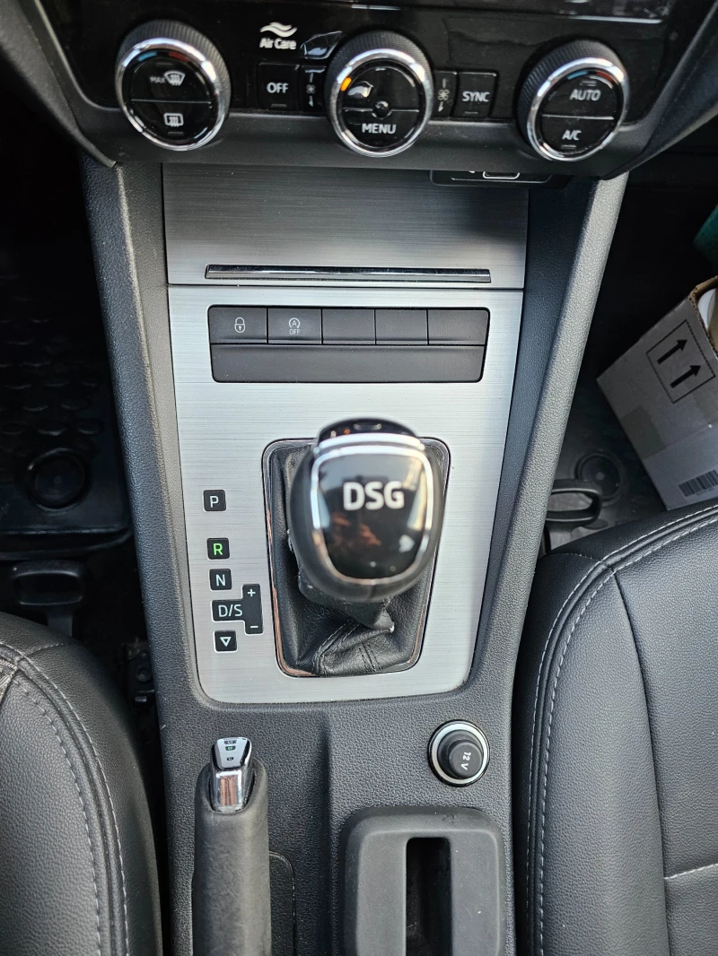 Skoda Octavia 1.5  TGI, снимка 11 - Автомобили и джипове - 52893718