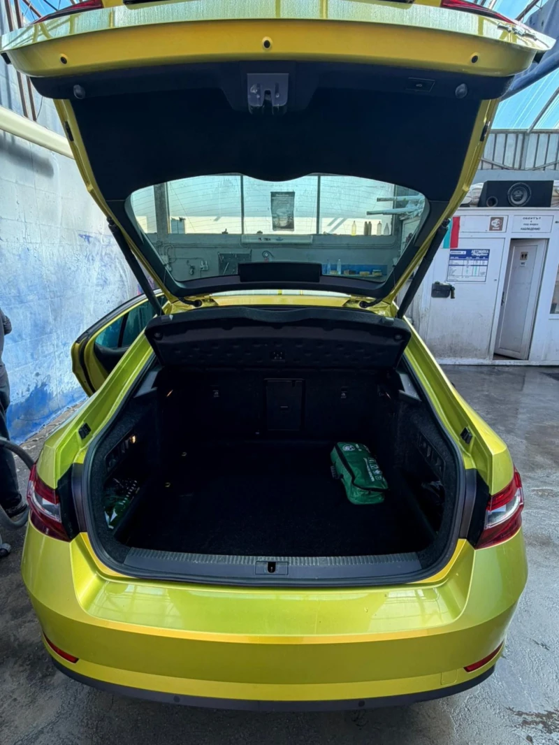 Skoda Superb 2.0tdi, снимка 7 - Автомобили и джипове - 53259238